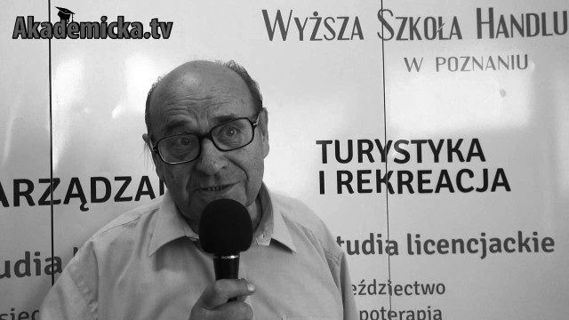 Profesor Wiesław Siwiński był autorem wielu książek i przewodników o ćwiczeniach rekreacyjnych dla osób starszych