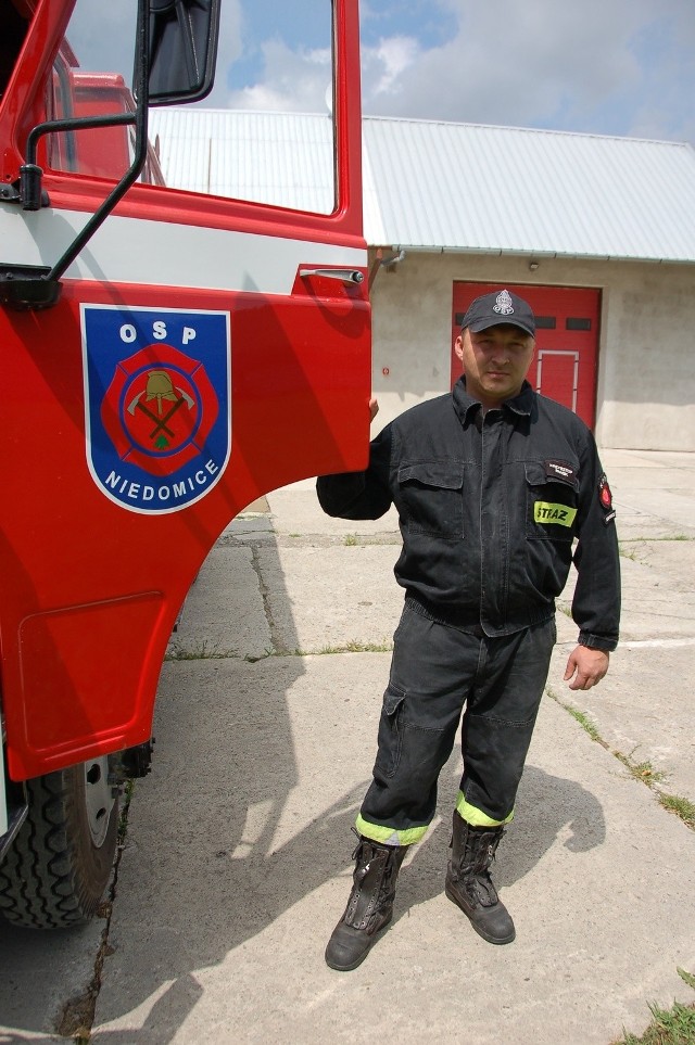 Krzysztof Panek z OSP Niedomice. Tu trafi 40 tys. zł na remont
