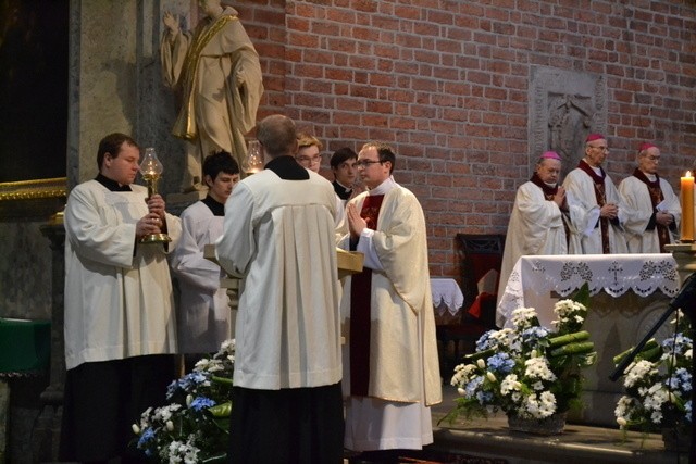 Biskup Jan Wieczorek świętował w sanktuarium w Rudach swoje 80 urodziny [ZDJĘCIA]