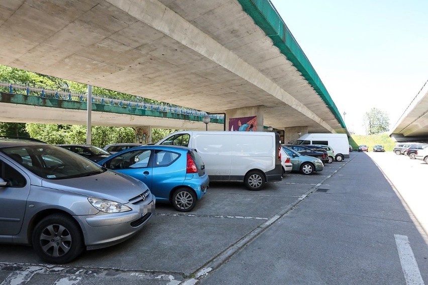 Koniec z bezpłatnym parkowaniem pod Trasą Zamkową w Szczecinie