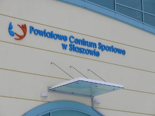 Zapowiadany konkurs na stanowisko dyrektora Powiatowego Centrum Sportowego w Staszowie odbędzie się w innym terminie.