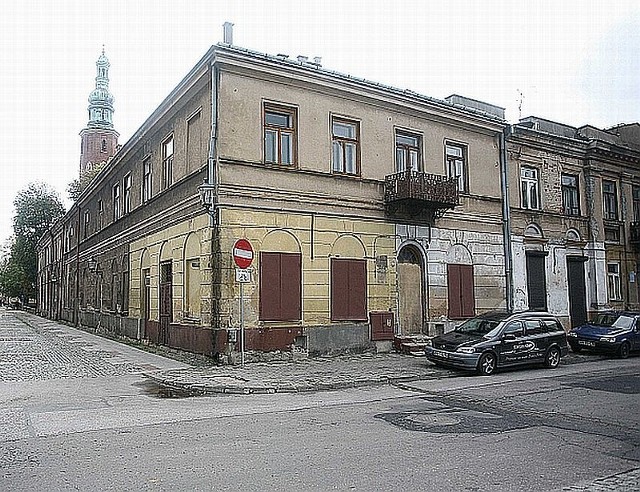 Kamienicy nie udało się sprzedać. Spółka Rewitalizacja chce szukać wspólnika do remontu budynku.