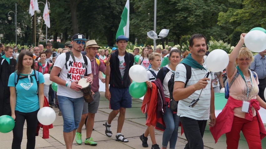 Pielgrzymka Sosnowiecka 25. raz dotarła na Jasną Górę! [ZDJĘCIA]