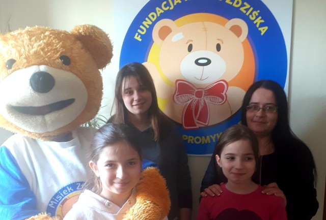 Do konkursu zakwalifikowało się już 15 rodzin, między innymi Nikola, Natalia i Natasza z mamą Karoliną Kapelą.