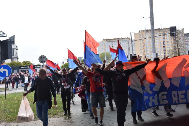 Tak kibice Rakowa Częstochowa wyruszyli na mecz z Podbeskidziem Bielsko- Biała