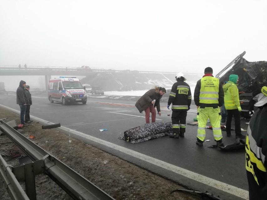 Karambol na A1 koło Piotrkowa Trybunalskiego. Zderzenie...