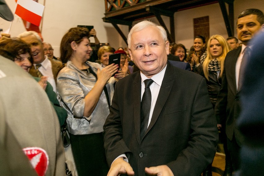 PiS kontra rząd wojny. Jarosław Kaczyński mobilizuje wyborców w Krakowie [ZDJĘCIA]