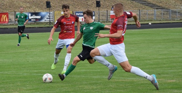 7 sierpnia 2021 piłkarze Cariny Gubin w debiucie w III lidze zremisowali z MKS Kluczbork 1:1