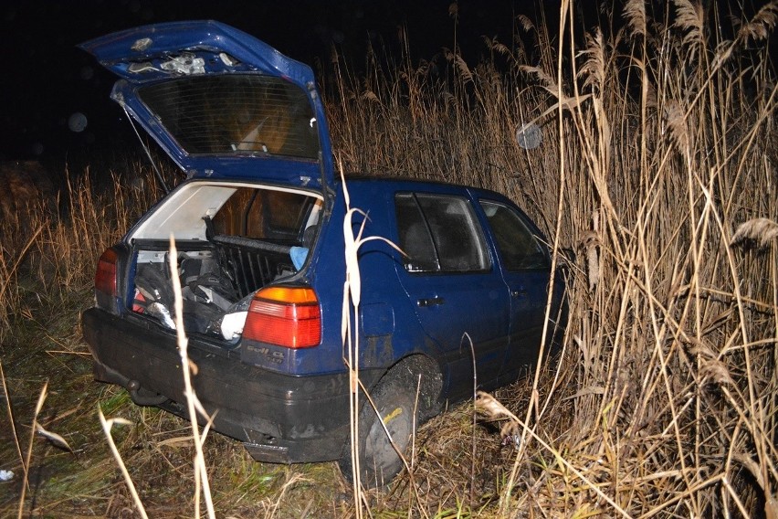 Pijany kierowca uciekał przed kontrolą i uderzył w radiowóz