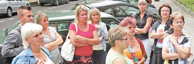 Prawie 40 pracowników białogardzkiego szpitala, w obawie o swoje miejsca pracy, pojechało w sobotę do Szczecina, by porozmawiać z wojewodą. Nie usłyszeli jednak dobrych wieści.