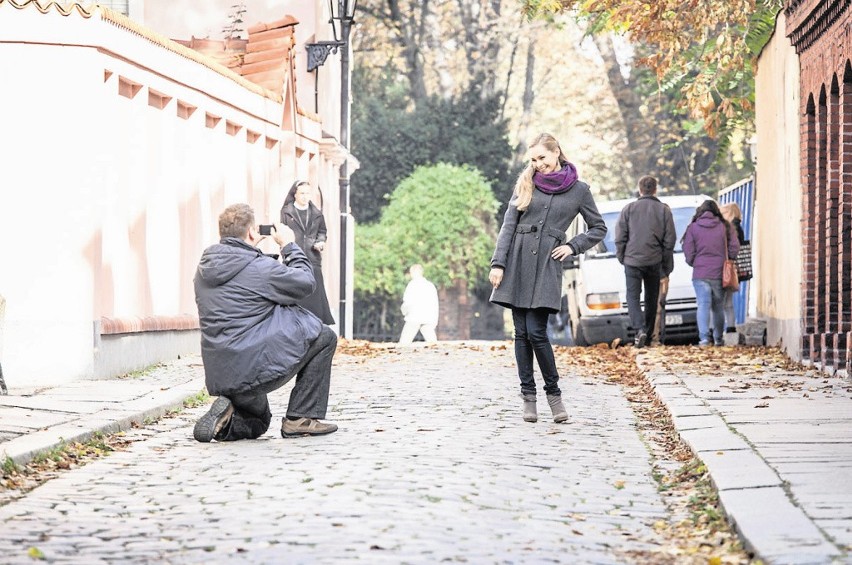 "Pierwsza miłość" to serial, którego ekipa może zapukać do...