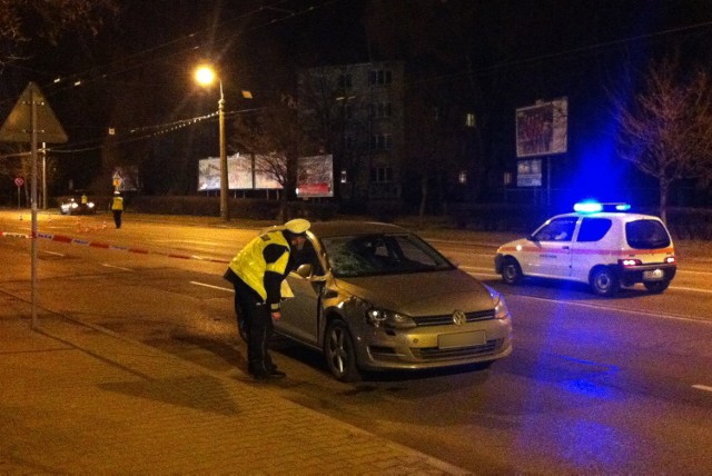 Wypadek na ul. Zana. Policja poszukuje świadków