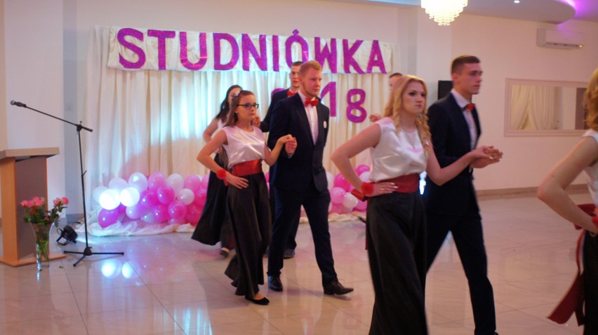 Studniówka 2018 Zespołu Szkół Powiatowych w Baranowie [ZDJĘCIA]