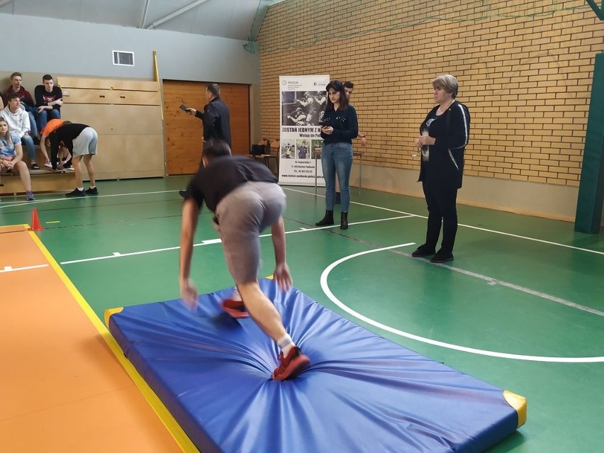 Bielsk Podlaski. Sprawdzali, czy uczniowie nadają się na policjantów (zdjęcia)