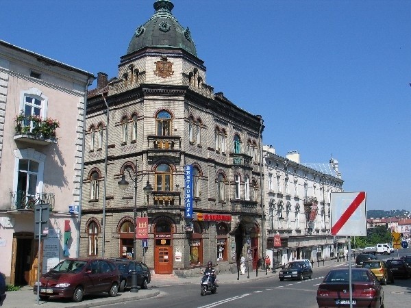 Według Najwyższej Izby Kontroli władze Przemyśla należycie wywiązują się z obowiązków w stosunku do mniejszości narodowych i etnicznych w tym mieście. Nz. gmach Domu Narodowego, który niebawem stanie się własnością przemyskiego oddziału Związku Ukraińców w Polsce.