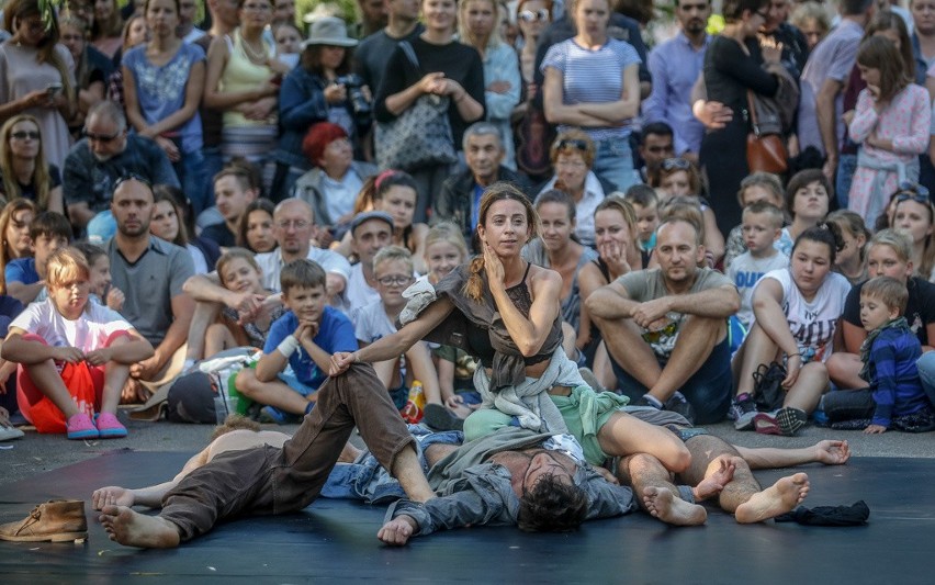 Międzynarodowy Festiwal Teatrów Plenerowych i Ulicznych FETA...