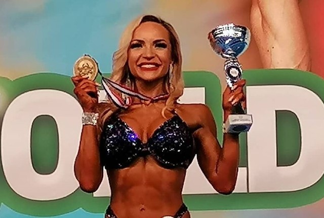 Kolejny wspaniały sukces odniosła Dagmara Dominiczak z LKS Sandomierz. Obroniła tytuł Mistrzyni Świata w Wellness Fitness do 163 centymetrów, zdobywając swój kolejny medal do kolekcji.Więcej na kolejnych slajdach.(dor)