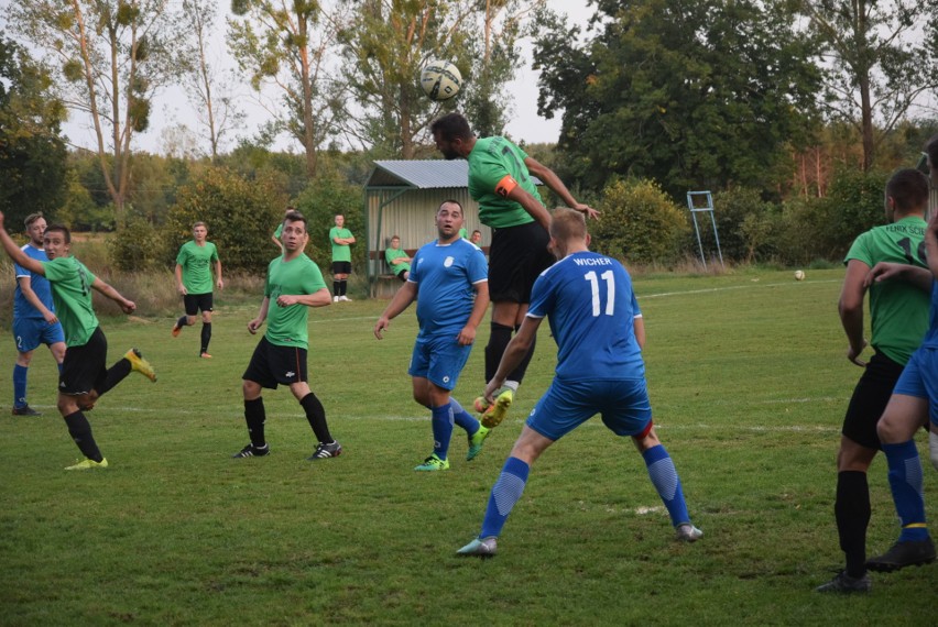 Feniks Ściechów - Wicher Staw