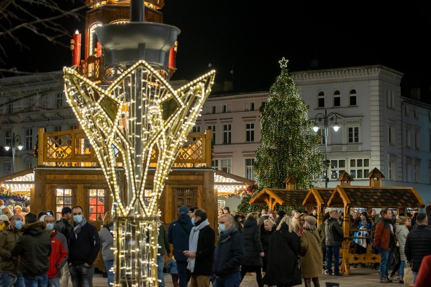 Iluminacje świąteczne w centrum Bydgoszczy w 2021 r.