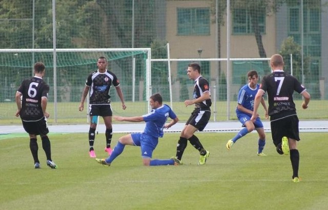 Łódzki Klub Sportowy odniósł trzecie zwycięstwo z rzędu, pokonując na wyjeździe Broń Radom aż 4:1.