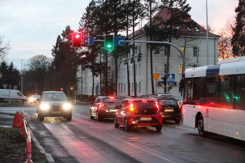 Ulica Zaleskiego w Szczecinie dotąd zamknięta z powodu prac przy węźle Łękno, od dziś wreszcie przejezdna! 