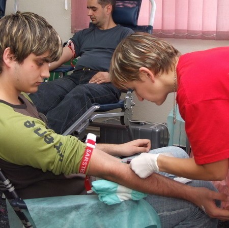 W środe w Zespole Szkól Technicznych w Zbąszynku 32 uczniów oddalo krew.