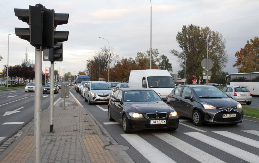 Kolejny biurowiec już gotowy. Jeszcze większe korki na Zwycięskiej? 