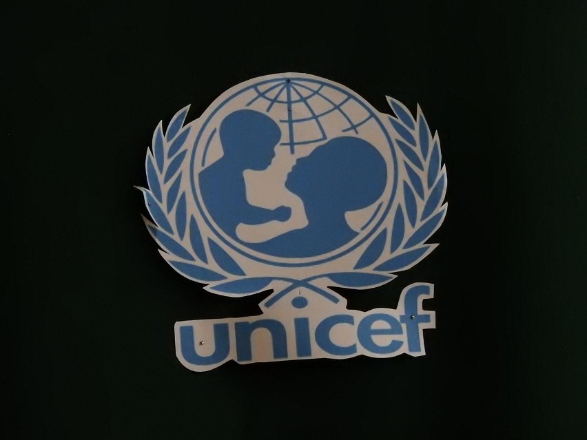UNICEF jest organizacją działającą na rzecz dzieci na całym...