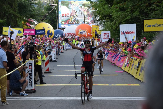 Trzeci etap Tour de Pologne z Jaworzna do Szczyrku wygrał Dylan Teuns (BMC). Rafał Majka (Bora-hansgrohe) był trzeci, a tuż przed nim metę przejechał jego klubowy kolega Peter Sagan, który został nowym liderem wyścigu.