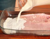 Mleko, sok z cytryny i sól, czyli sposoby na karpia (wideo)