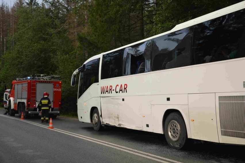 Zakopane. Autobus z dziećmi zderzył się z busem [ZDJĘCIA]