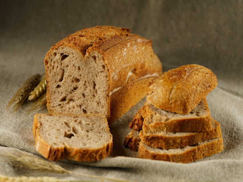 Chleb Ezechiela jest także niskokaloryczny, jedna kromka...