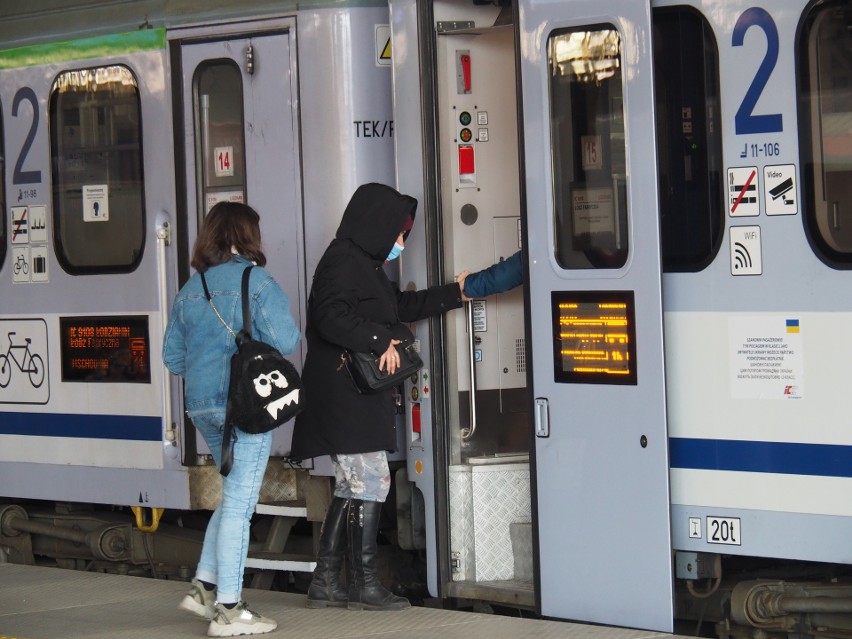 Wielka awaria na kolei zatrzymała pociągi! Odwołane składy ŁKA, pociagi Intercity opóźnione nawet 335 minut