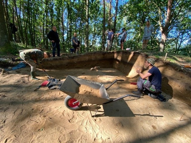 Festiwal Wykopaliska to nowy letni festiwal, który jest wypadkową dwóch pasji jego organizatorów: archeologii i muzyki