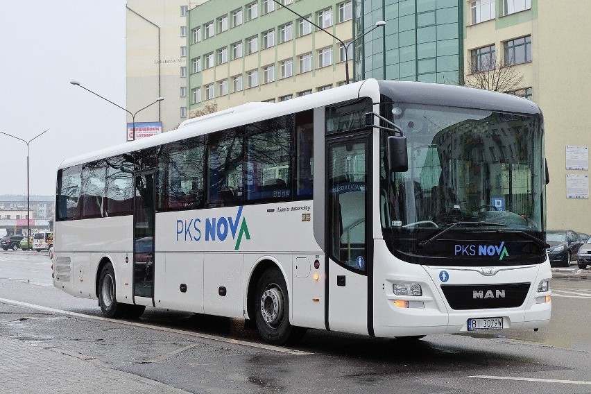 Z powodu koronawirusowych obostrzeń PKS Nova zawiesiła część kursów swoich autobusów (zdjęcia)