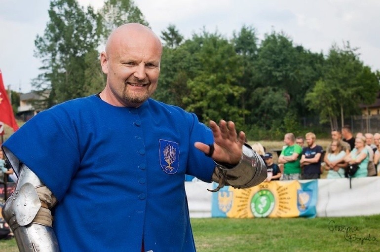 Brutalne pobicie w Orzeszu. W obronie ofiar stanął zawodnik...