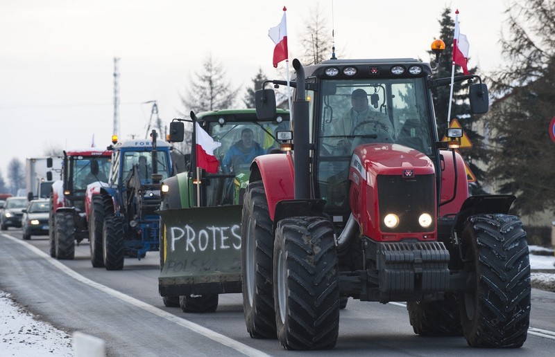 Protest rolników na drodze krajowej "6" i w Koszalinie