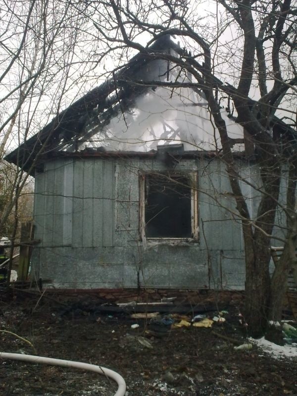 Drewniany dom spłonął doszczętnie. Rodzina bez dachu nad głową