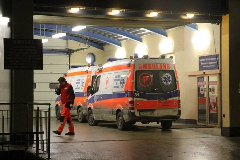 Szpital: To prawie zdrowi ludzie blokowali kolejkę przy Borowskiej 