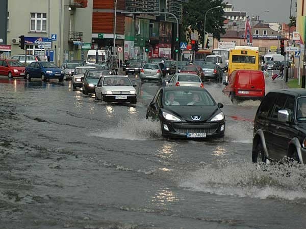 Na zdjęciu fragment ulicy Piłsudskiejgo koło Europa 2