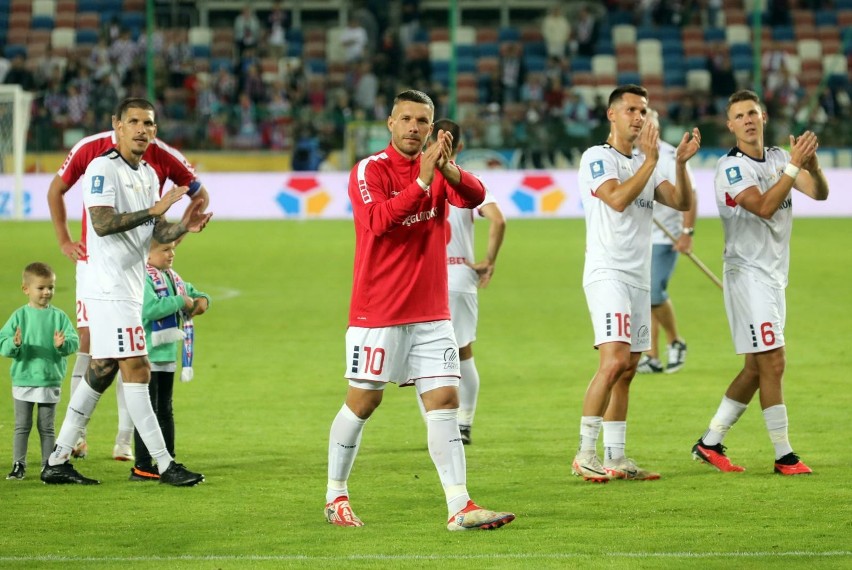 Lukas Podolski jesienią strzelił Ruchowi gola na wagę...