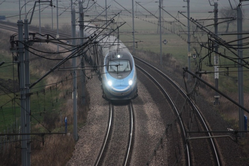 Pierwsze testy Pendolino na CMK [ZOBACZ NOWE WIDEO I ZDJĘCIA]