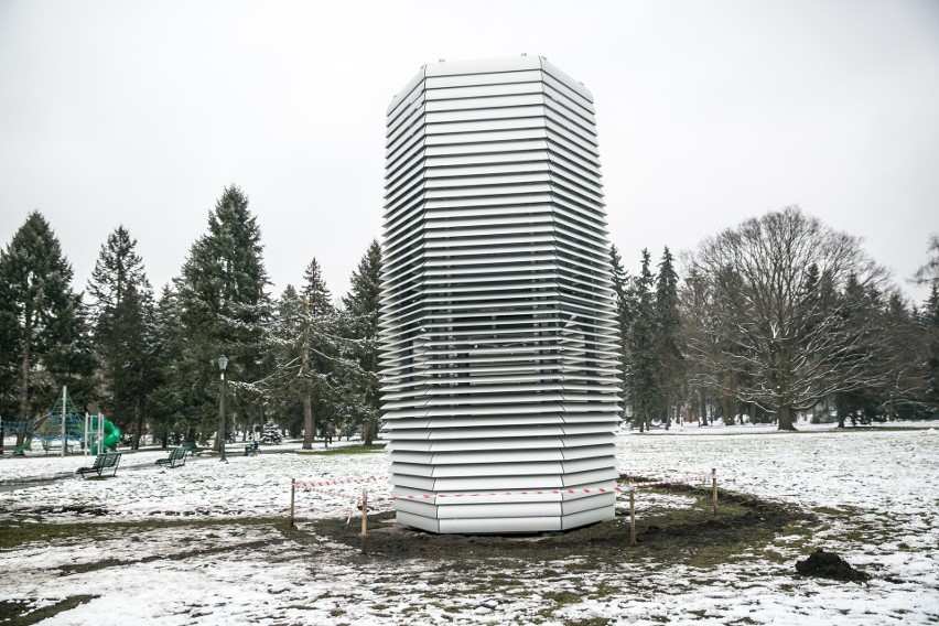 Kraków. Antysmogowa wieża czyści powietrze w parku Jordana [ZDJĘCIA]