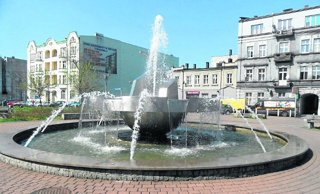 Jedną z wizytówek Sosnowca stała się także fontanna na placu Konstantego Ćwierka w centrum miasta