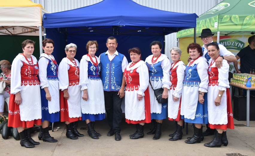 Premier Mateusz Morawiecki odwiedził gospodarstwo w Staryni w powiecie malborskim, by przedstawić rolnikom założenia Polskiego Ładu. Zdjęcia