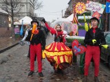 Zgierski Kaziuk - śnieg z deszczem, kresowe przysmaki, rękodzieło i uliczni artyści - ZDJĘCIA 