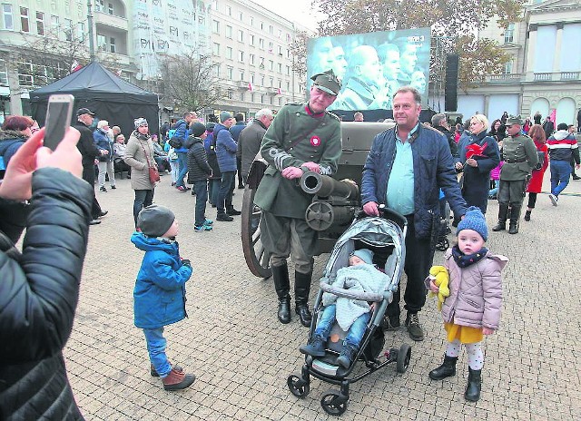 101. rocznicę odzyskania niepodległości będziemy mogli świętować trzy dni, pod warunkiem, że zaczniemy z wyprzedzeniem. 11 listopada wypada w poniedziałek.