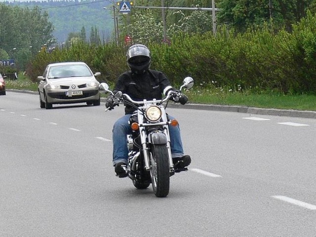 Pierwszą wiosenną przejażdżkę motocyklem najlepiej odbyć w spacerowym tempie