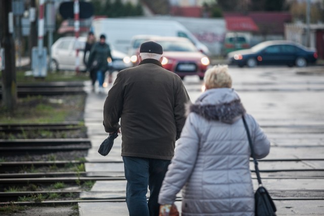 Od 1 czerwca w Polsce, wzorem państw zachodnich, zacznie obowiązywać znowelizowane Prawo o ruchu drogowym, które nada pieszym więcej uprawnień.