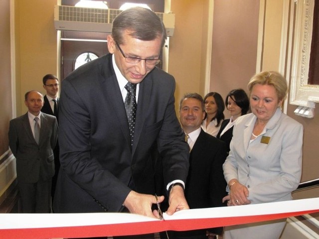 Minister Krzysztof Kwiatkowski podczas oficjalnego otwarcia sądu w Mielcu.